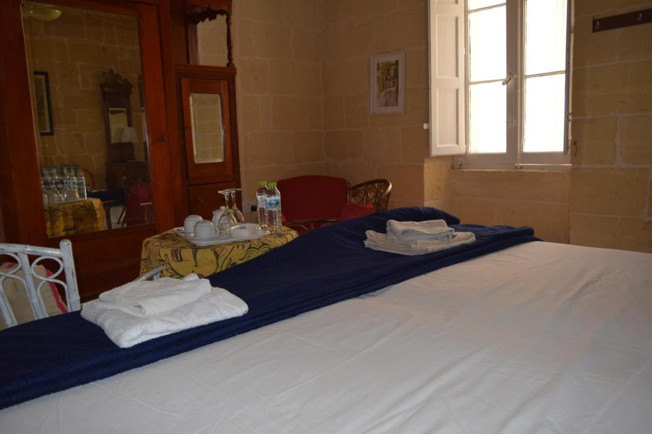 Maria Townhouse Heart Of Victoria B&B Екстериор снимка