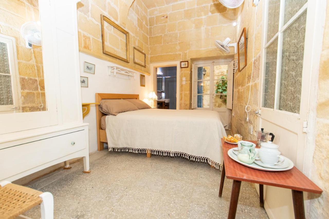 Maria Townhouse Heart Of Victoria B&B Екстериор снимка