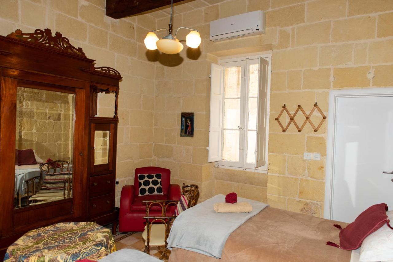 Maria Townhouse Heart Of Victoria B&B Екстериор снимка