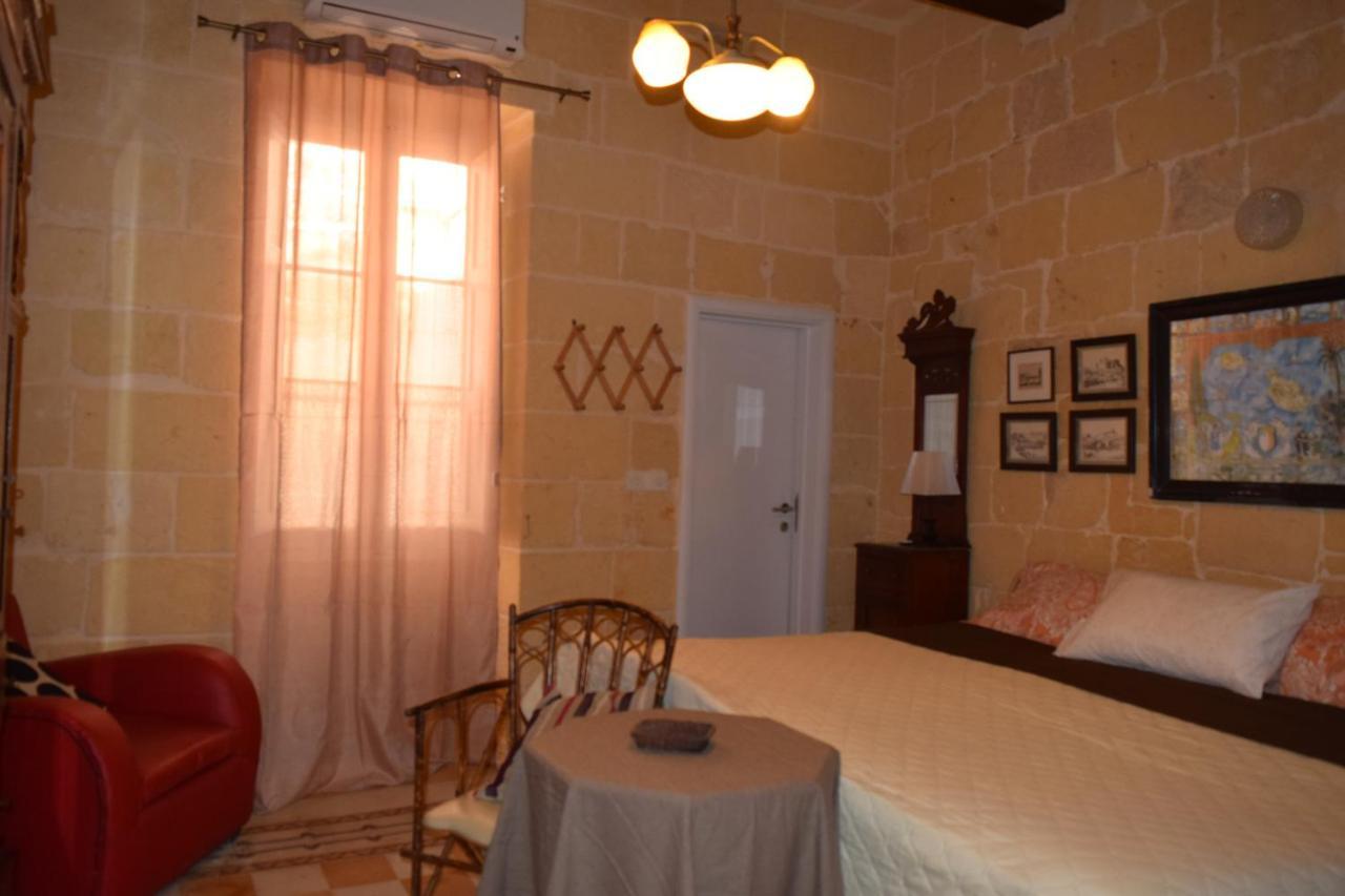 Maria Townhouse Heart Of Victoria B&B Екстериор снимка