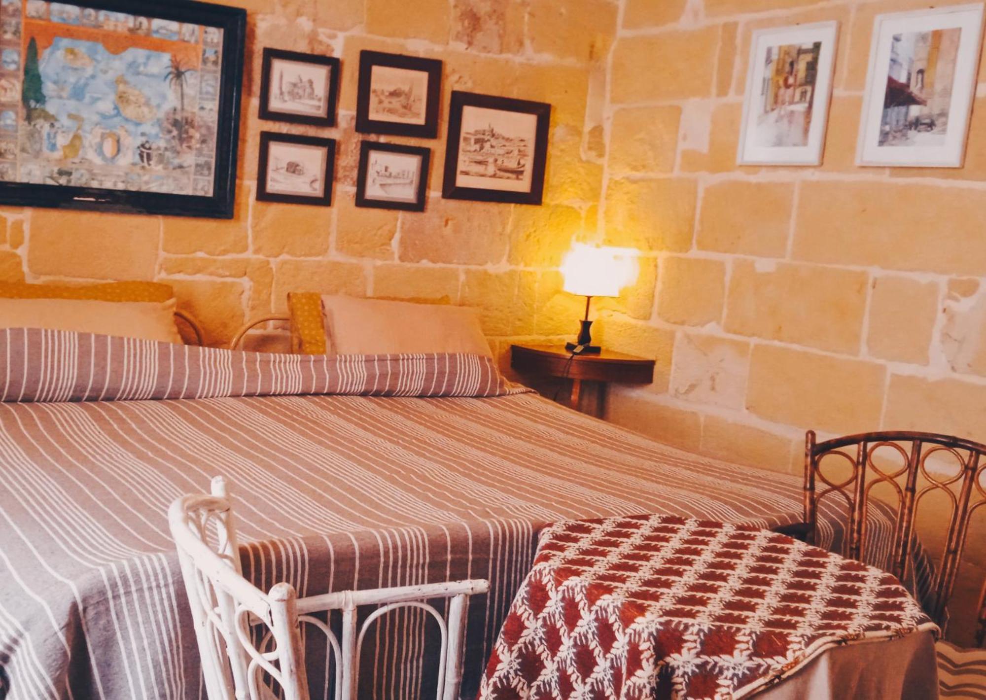 Maria Townhouse Heart Of Victoria B&B Екстериор снимка