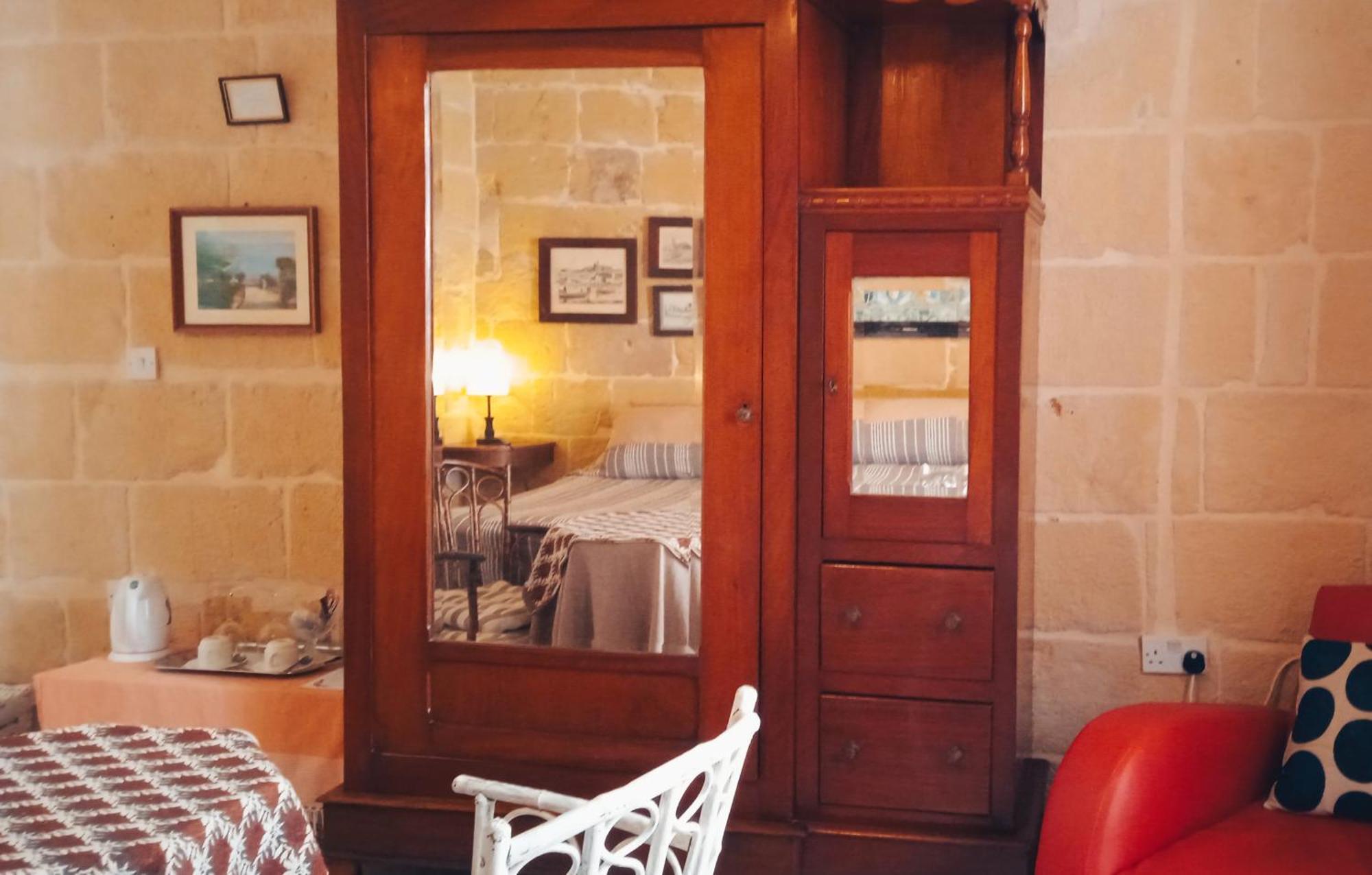Maria Townhouse Heart Of Victoria B&B Екстериор снимка