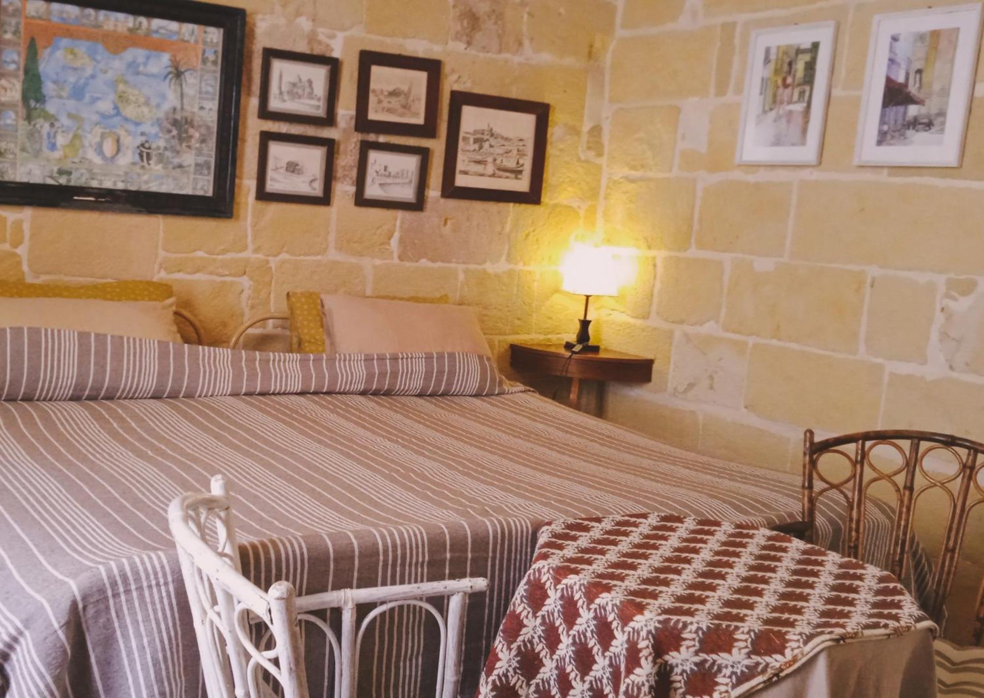 Maria Townhouse Heart Of Victoria B&B Екстериор снимка