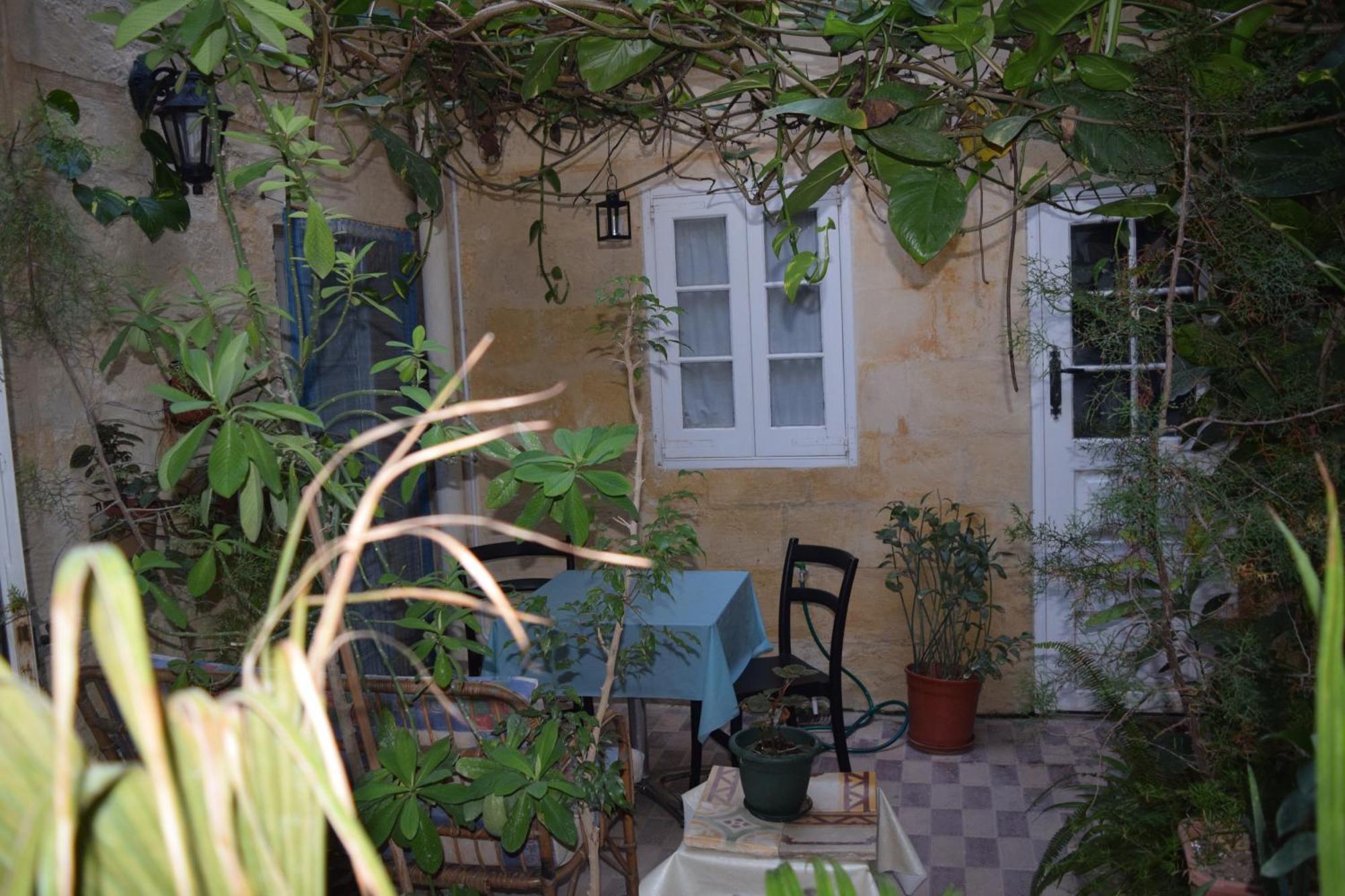 Maria Townhouse Heart Of Victoria B&B Екстериор снимка